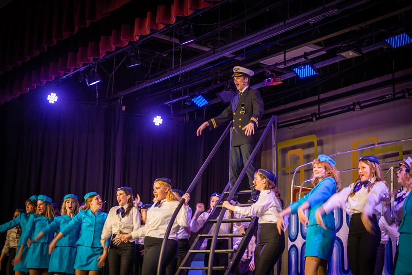 Franklin High students perform Catch Me If You Can